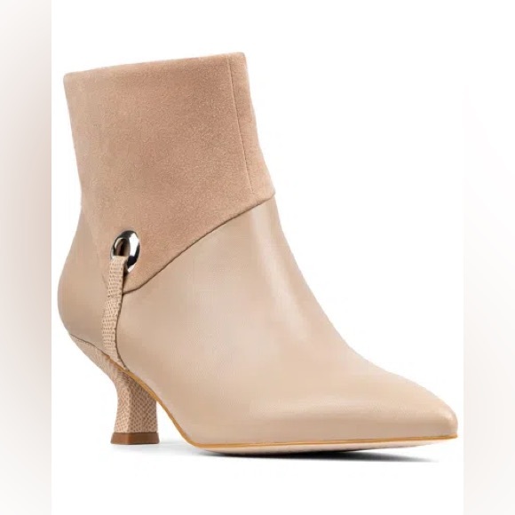 Donald J. Pliner Shoes - NIB DONALD PLINER Cindia Leather Bootie in Sand